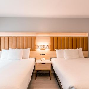 Queen Room Two Queen Beds Non-Smoking